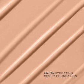 Lancôme Teint Idole Ultra Wear shade 220C swatch showing color match.