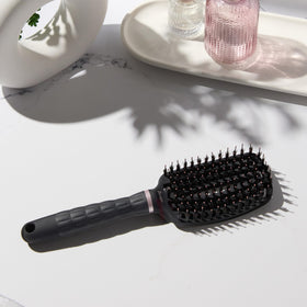 L'ANGE HAIR detangling paddle brush non-slip grip for comfortable daily use.