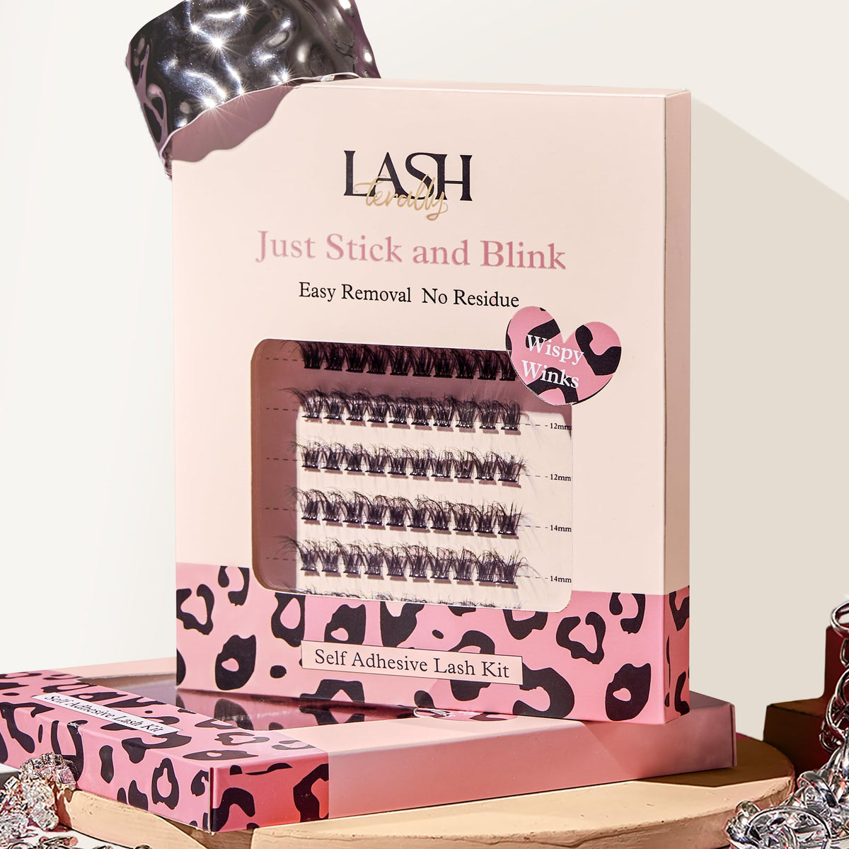Lashterally Magic Tweezer aids precise placement for easy application