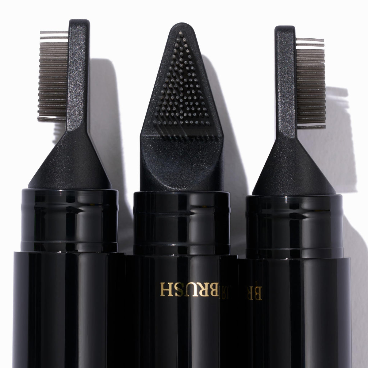 Laura Geller New York Define-n-Tame Brow Lifting Stick delivers a natural look after application