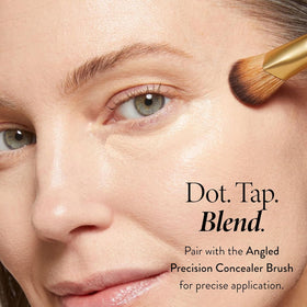 LAURA GELLER NEW YORK Ideal Fix Deep 07 harmonizes with skin tone.