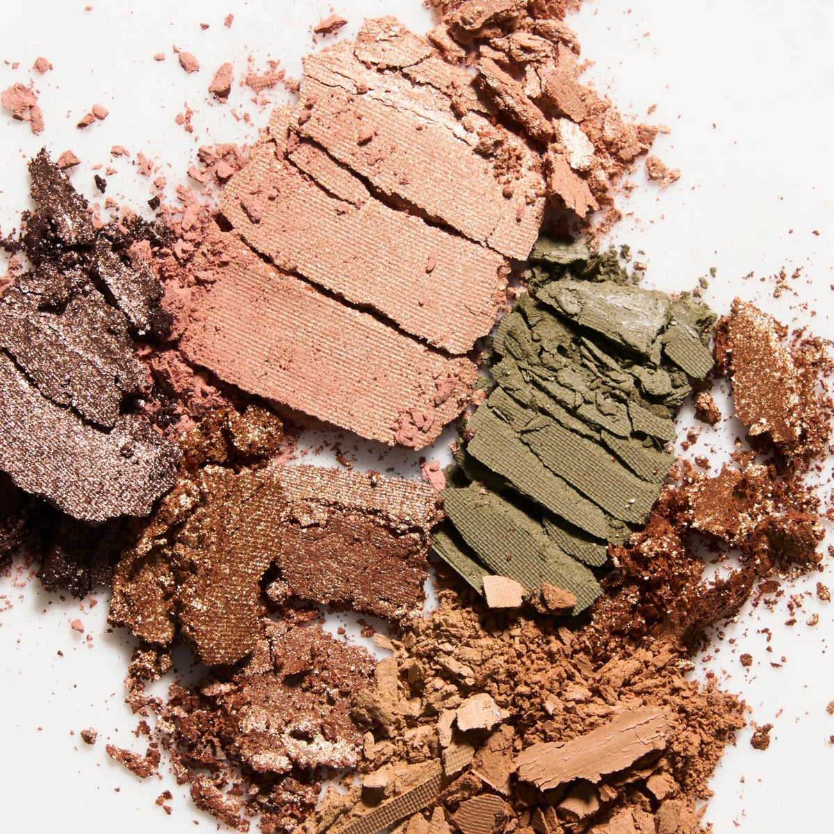 Laura Geller New York usage tips for natural day looks and glam evening looks.