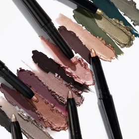 Laura Geller New York Dual-ended design saves time with quick shadow and liner.
