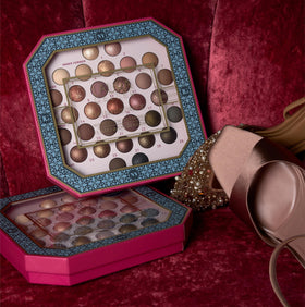 Laura Geller New York 31 shades invite effortless experimentation and personalized looks.
