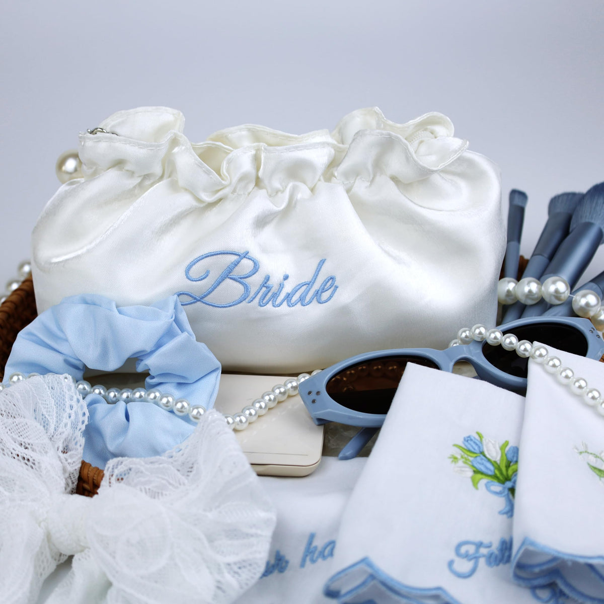 Lauusiusi bride-to-be gift-ready—perfect for bridal showers and bachelorette party favors.