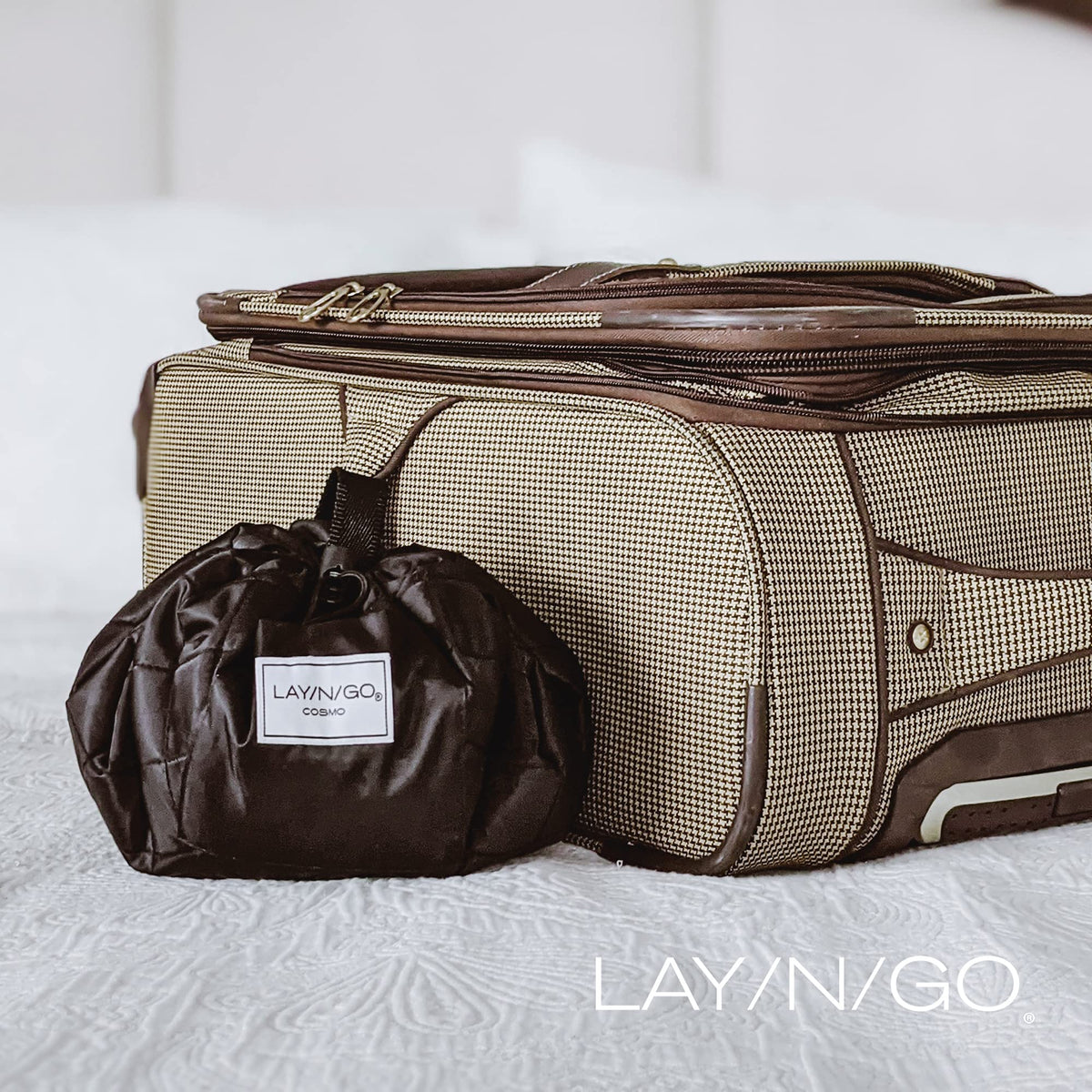 Cosmo bag is ideal for travel and daily use.