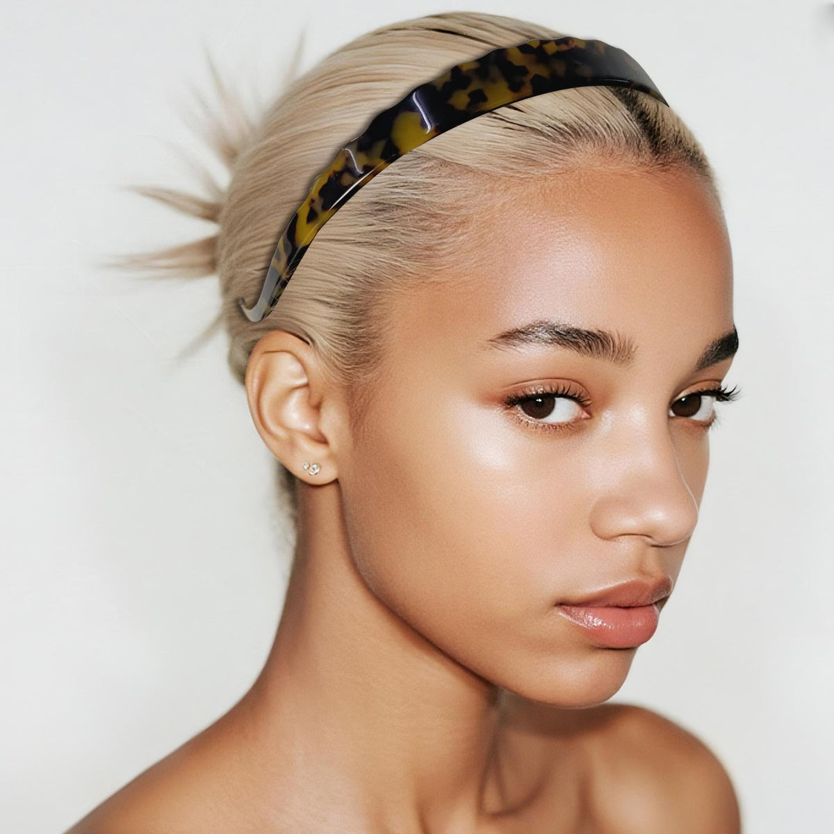 LAYONGMOLI retro 90s style headband for a classic look