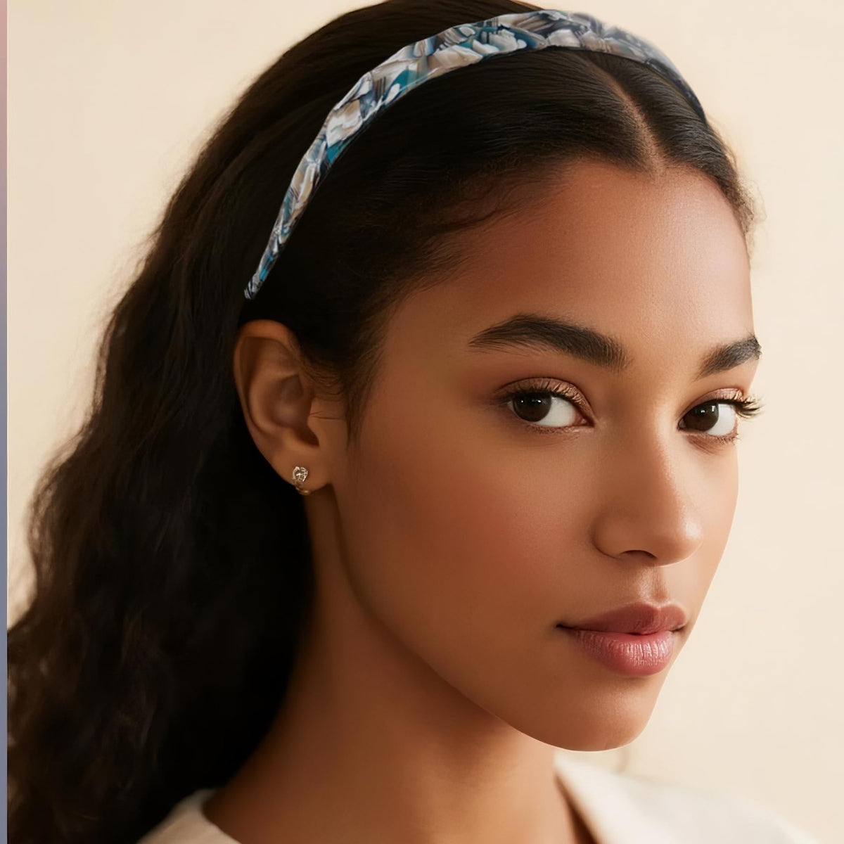 LAYONGMOLI acetate headband durable and deformation-resistant for daily use.