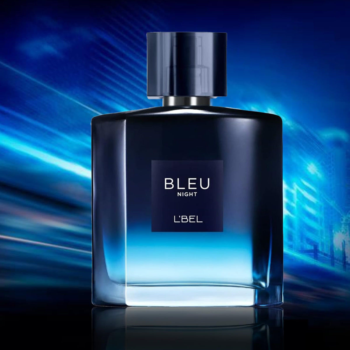 L'Bel Bleu Intense Night cedar note close-up highlighting woody depth for evening scents.