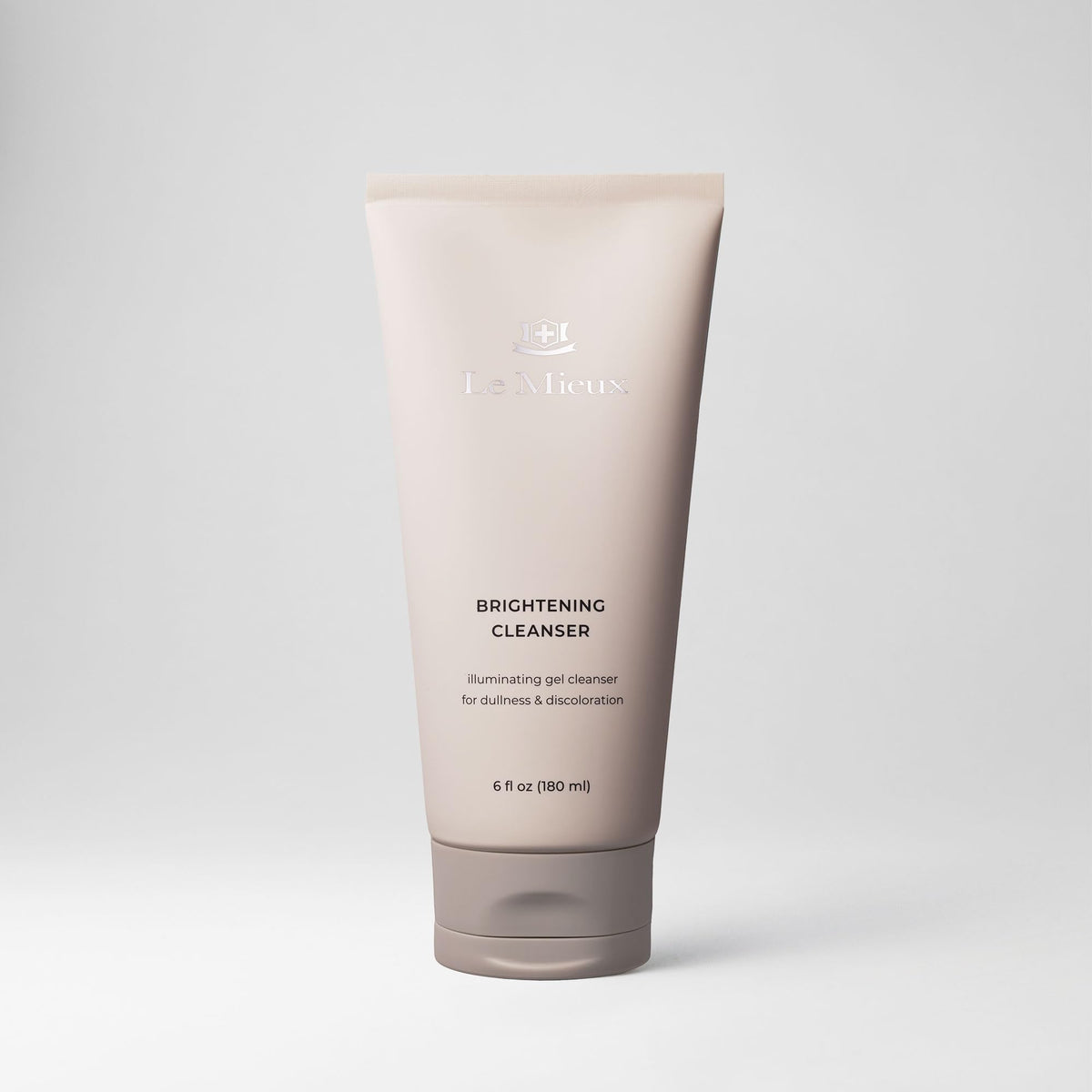 Le Mieux Brightening Cleanser foam-lather close-up for gentle cleansing and soft skin.