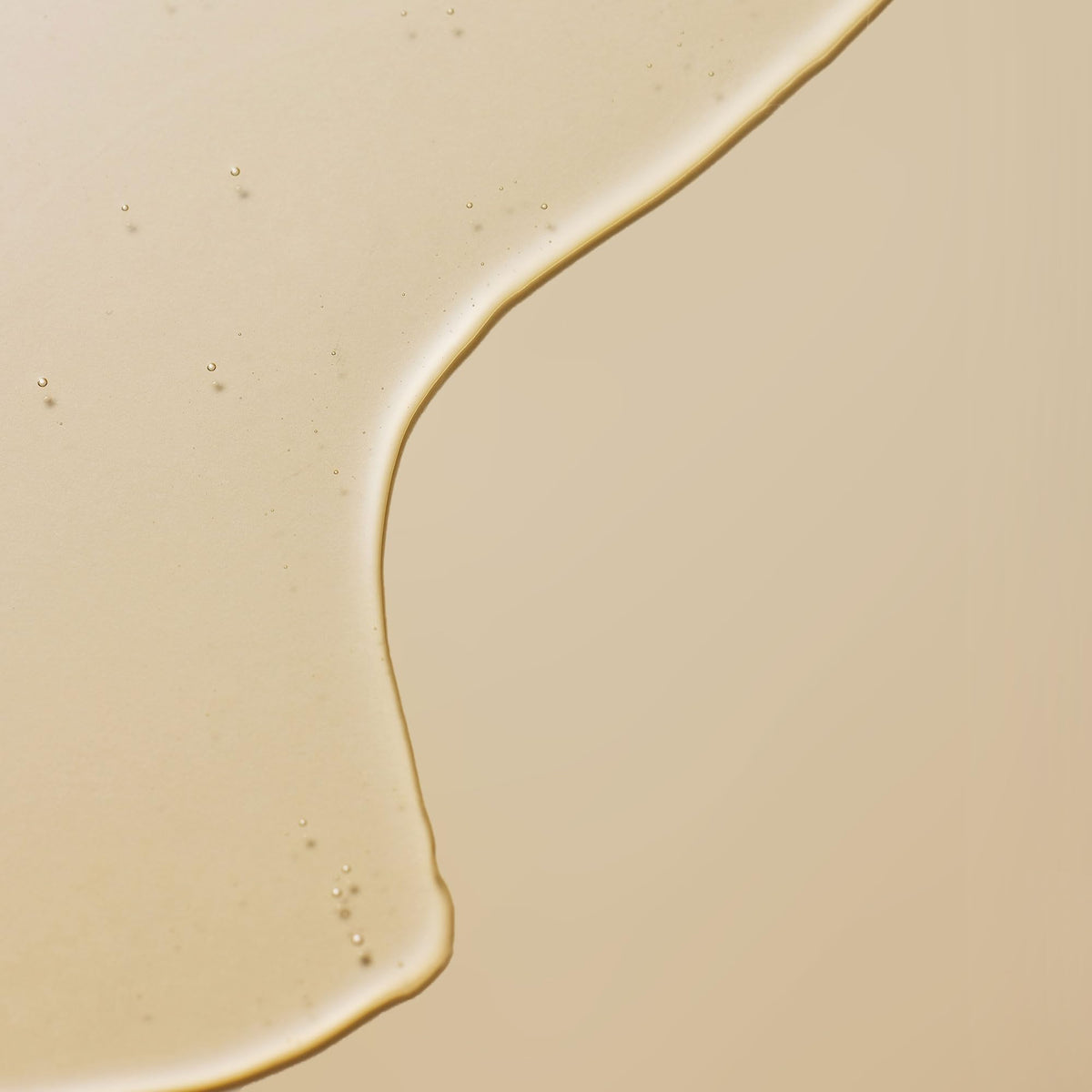 Le Mieux Brightening Cleanser ingredients graphic featuring vitamin C and antioxidants.