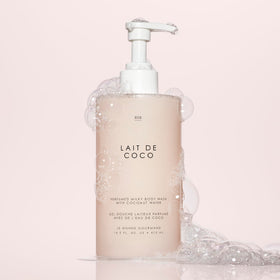 Notes of bergamot, jasmine, and freesia in the fragrance notes.