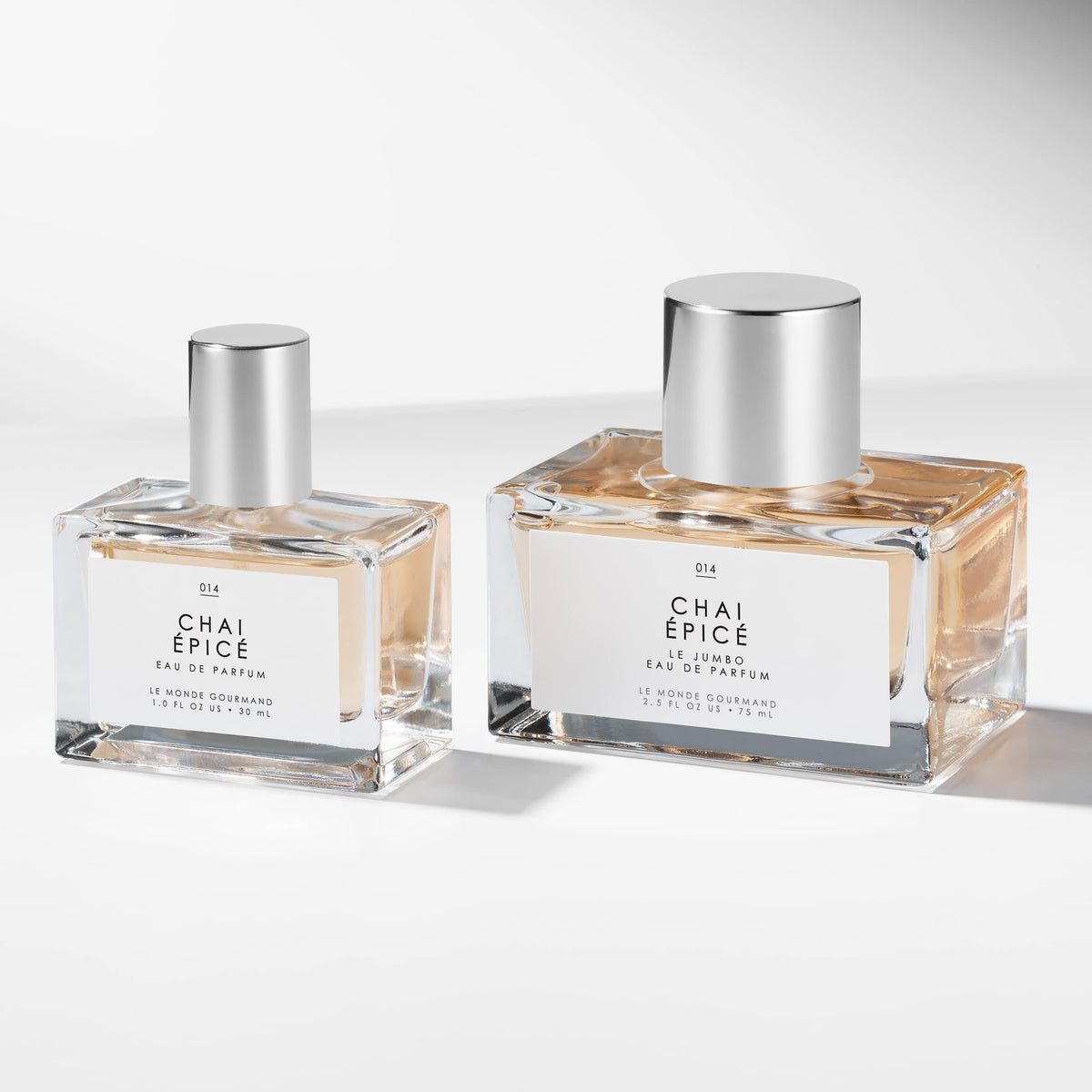 Le Monde Gourmand Le Jumbo Spiced Chai violet-fig detail reveals layered notes.