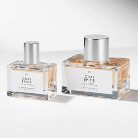 Le Monde Gourmand Le Jumbo Spiced Chai violet-fig detail reveals layered notes.