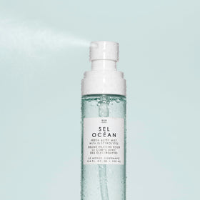 Le Monde Gourmand Sel Océan Fresh Mist being spritzed during a midday break.