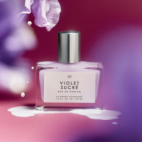 Le Monde Gourmand Violet Sucré layering idea image with Fresh Mist for customization.