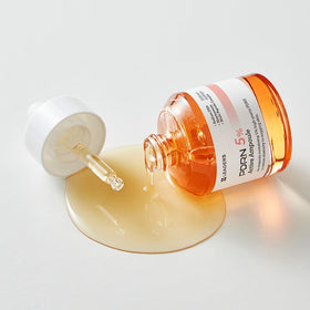 Close-up of texture showing lightweight, fast-absorbing formulation by LEADERS.