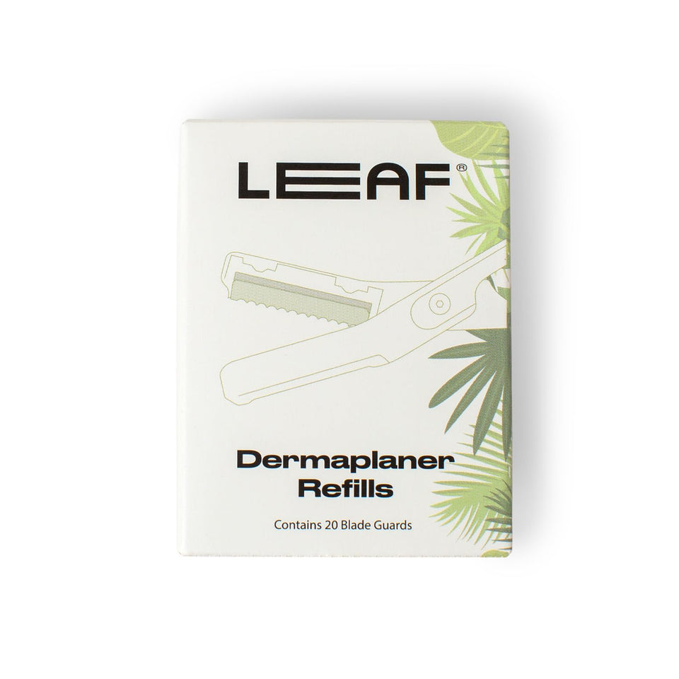 Leaf Shave Dermaplaner refill pack with guard and blade for sustainable dermaplaning.