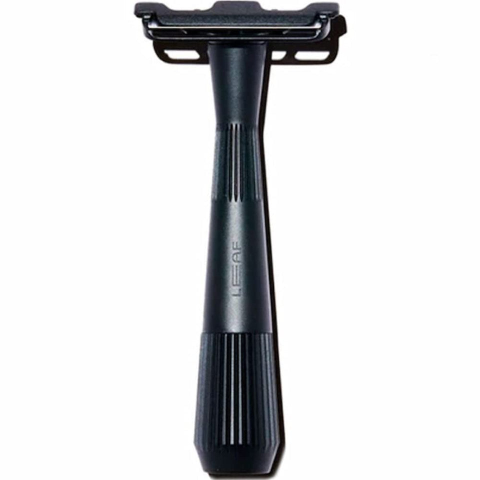 Leaf Shave Twig Razor with Magnetic Load showing easy blade changes for crisp, controlled shaves.