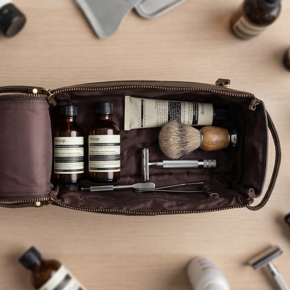 Leather & Latch exterior pocket and interior pockets with magnetic closure stay secure.