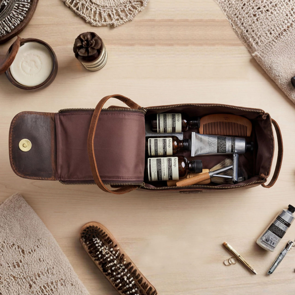 Leather & Latch ideal gift for travelers, groomsmen, or beauty enthusiasts.