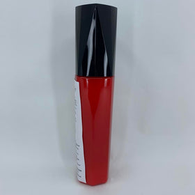 IAU Essence Moist texture on skin emphasizes rapid absorption and moisture.