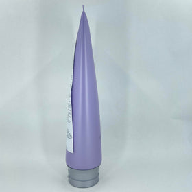 Lebel Bounce Fit Plus application on towel-dried hair showing even distribution