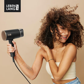 LEBENLANG 1875W power dries quickly across hair types.
