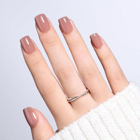 Leefrei press-on nails kit includes glue and tabs for flexible wear.