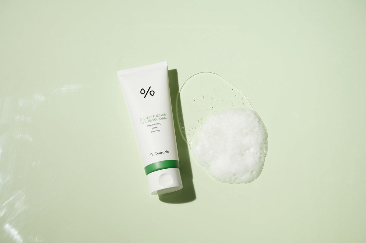Leegeehaam Tea Tree Purifine Cleansing Foam foaming action demonstrates daily-use suitability