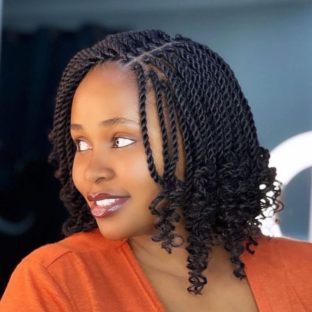 Leeven Senegalese twist crochet hair 8-pack with wavy texture for quick protective styling