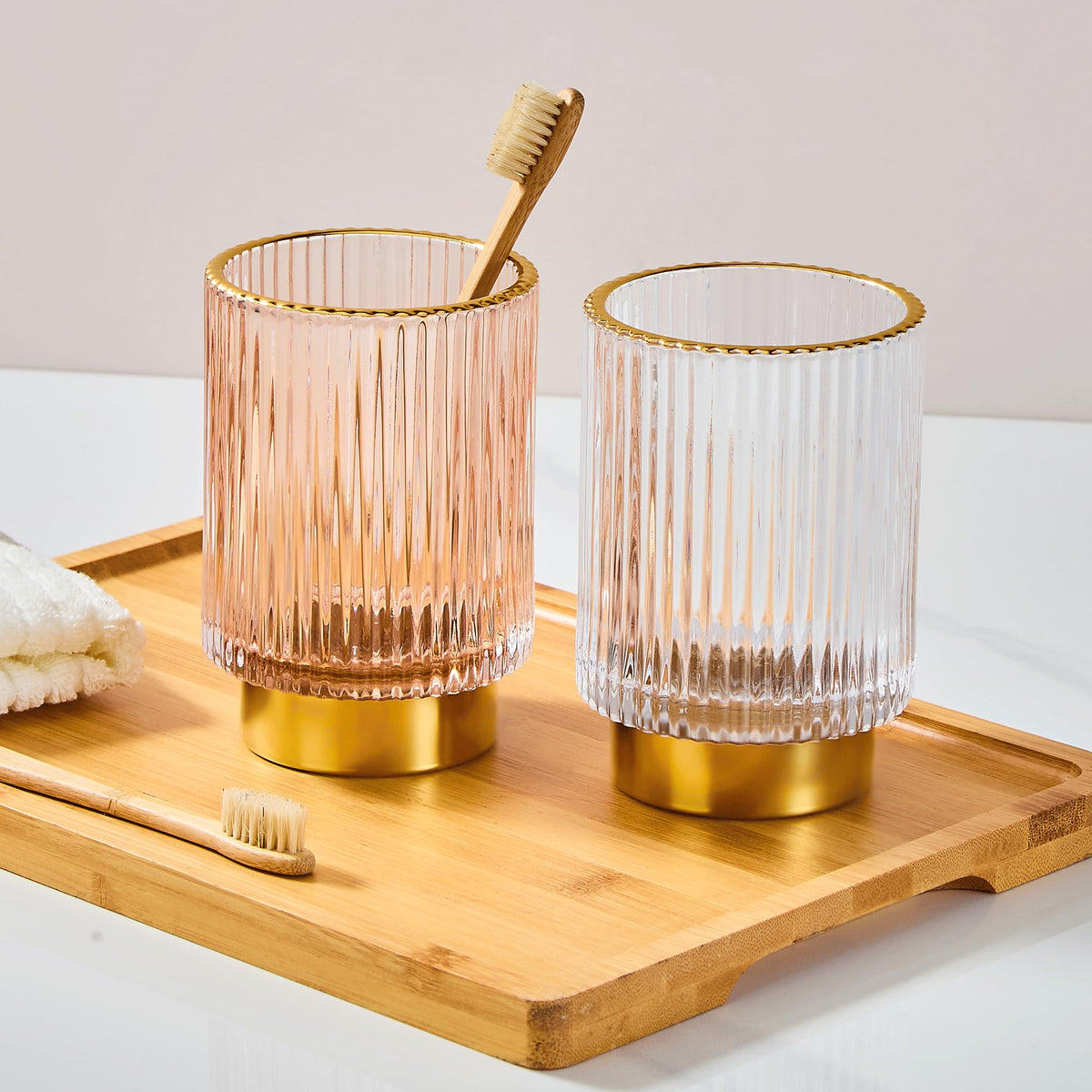 LEICURACE glass cup with gold base for elegant desk organization