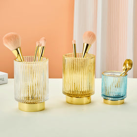 LEICURACE minimalist glass cup decor elevates countertops with simplicity.