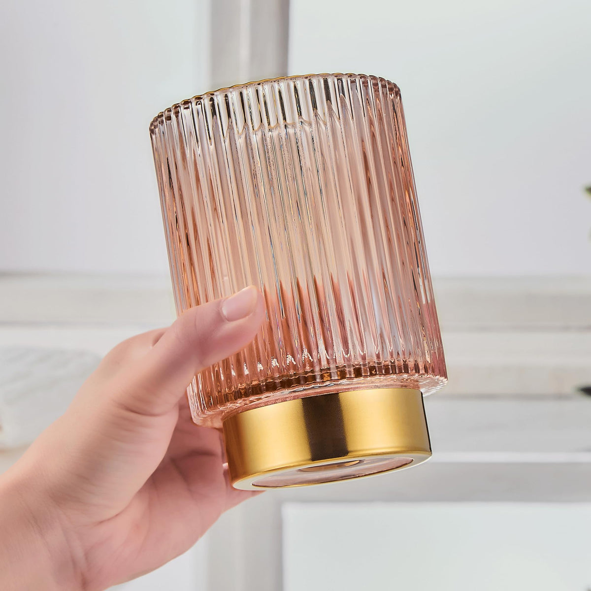 LEICURACE toothbrush holder keeps counters tidy and accessible