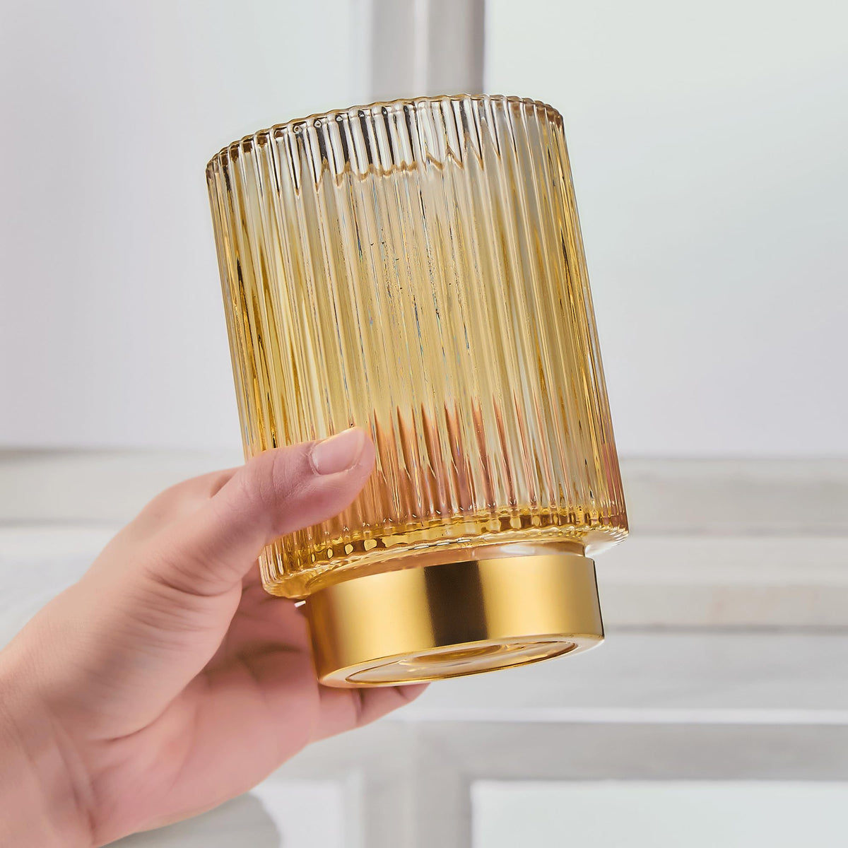 LEICURACE vintage glass cup catches light with elegant stripes