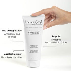 Leonor Greyl scalp cleansing action demonstrates gentle purification with natural ingredients