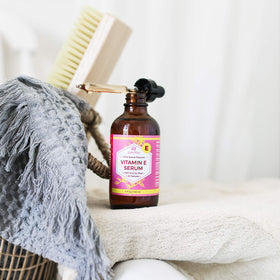 Leven Rose Serum strengthens nails and reduces cracks.
