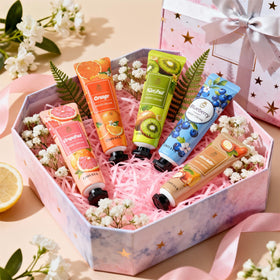 LFENYIGI strawberry mini hand lotion scent for gifting at events.
