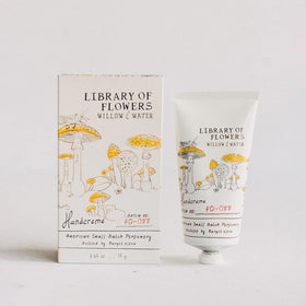 Willow & Water handcreme creamy texture ready for quick skin absorption.