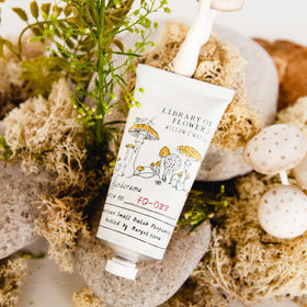 Gift-ready packaging of Willow & Water handcreme enhances presentation.
