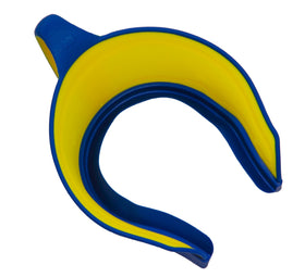 LiL Rinser comfort seal fits snugly to prevent leaks.