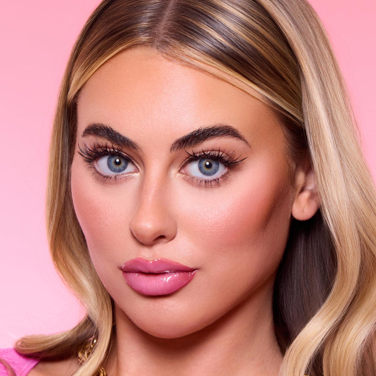 Lilly Lashes reusable lash clusters ready for multiple uses