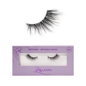 Lilly Lashes Sheer Band invisible band creates a seamless, natural look.