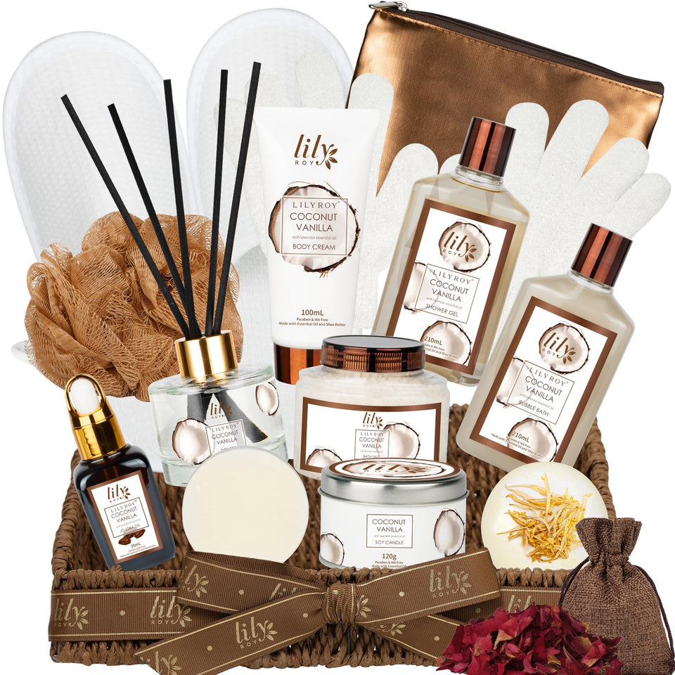LILY ROY shower gel in the spa basket provides moisturizing hydration