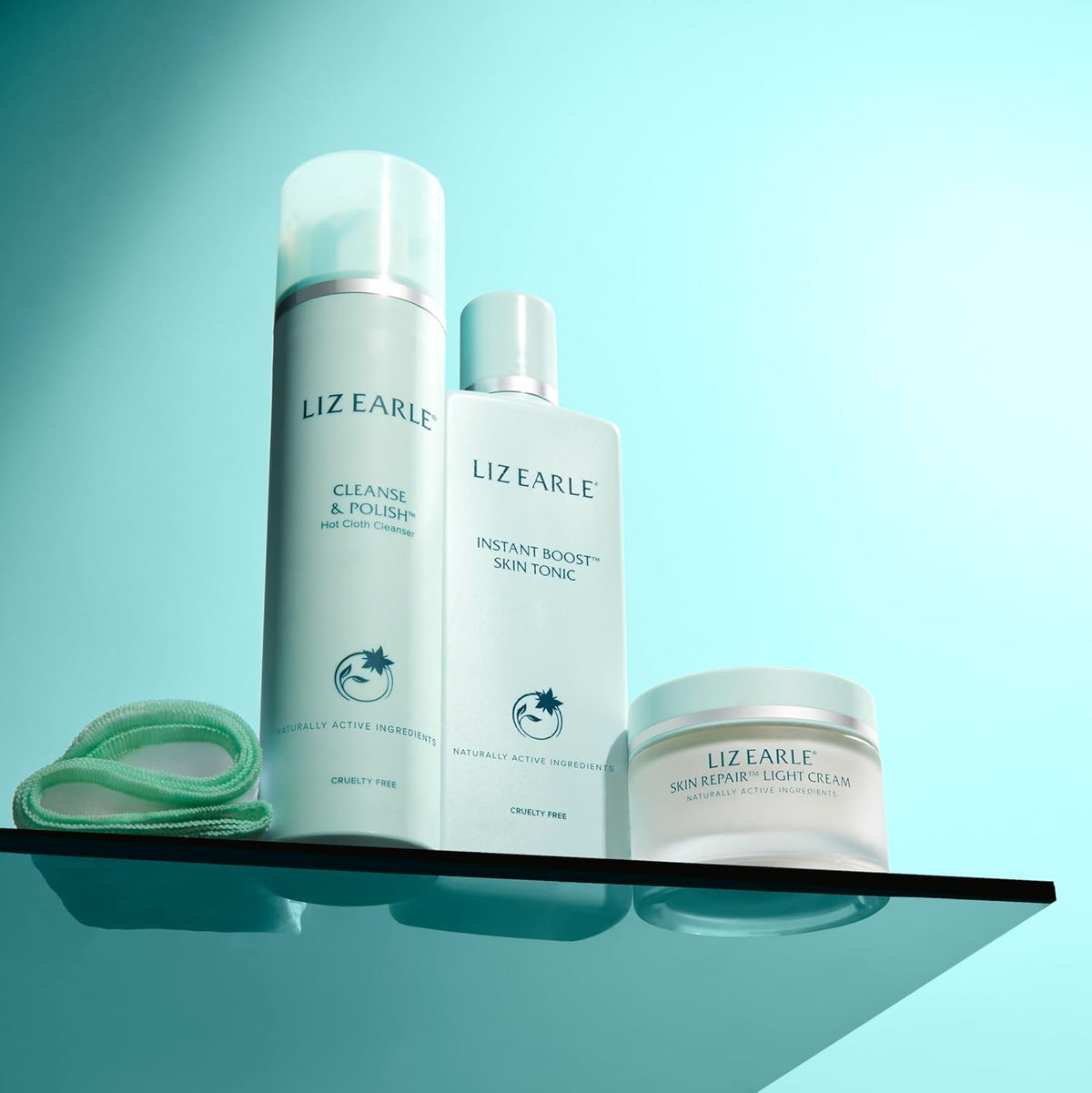 Liz Earle Instant Boost Skin Tonic vitamin-e highlights antioxidant protection for the skin.