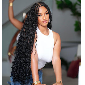 LMZIM Goddess Locs soft, lightweight texture against the scalp.