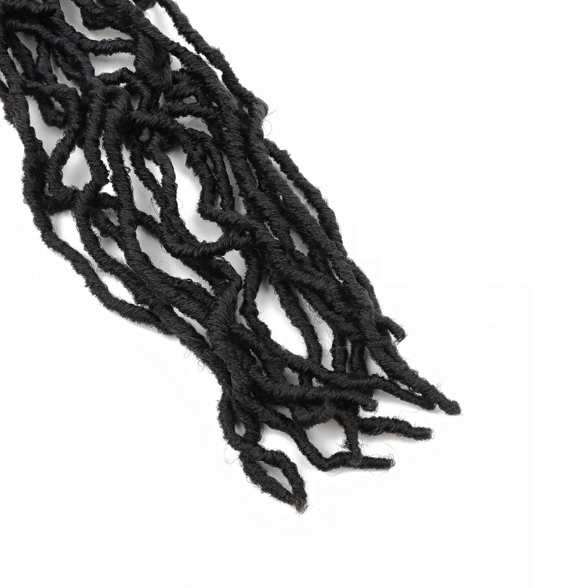 LMZIM long-lasting fibers mimic real hair for a natural blend