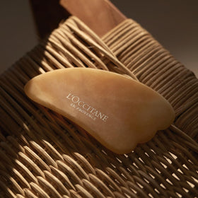 L'Occitane Gua Sha aiding contouring and detox look