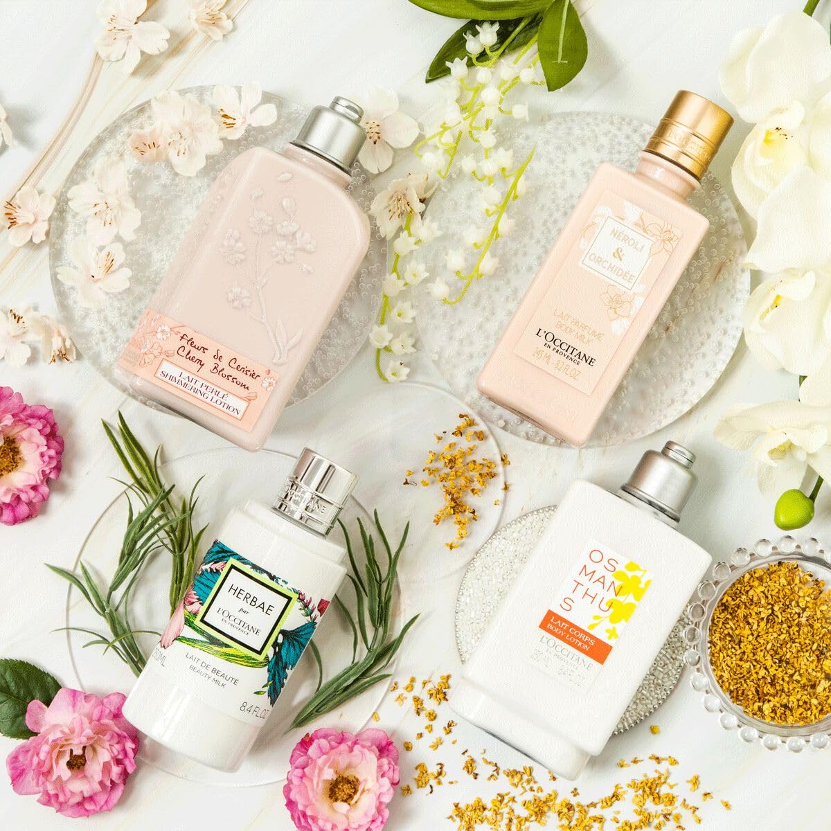 Packaging image communicates premium care and moisturization benefits