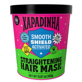 Lola Xapadinha bottle packaging for smoother straight hair